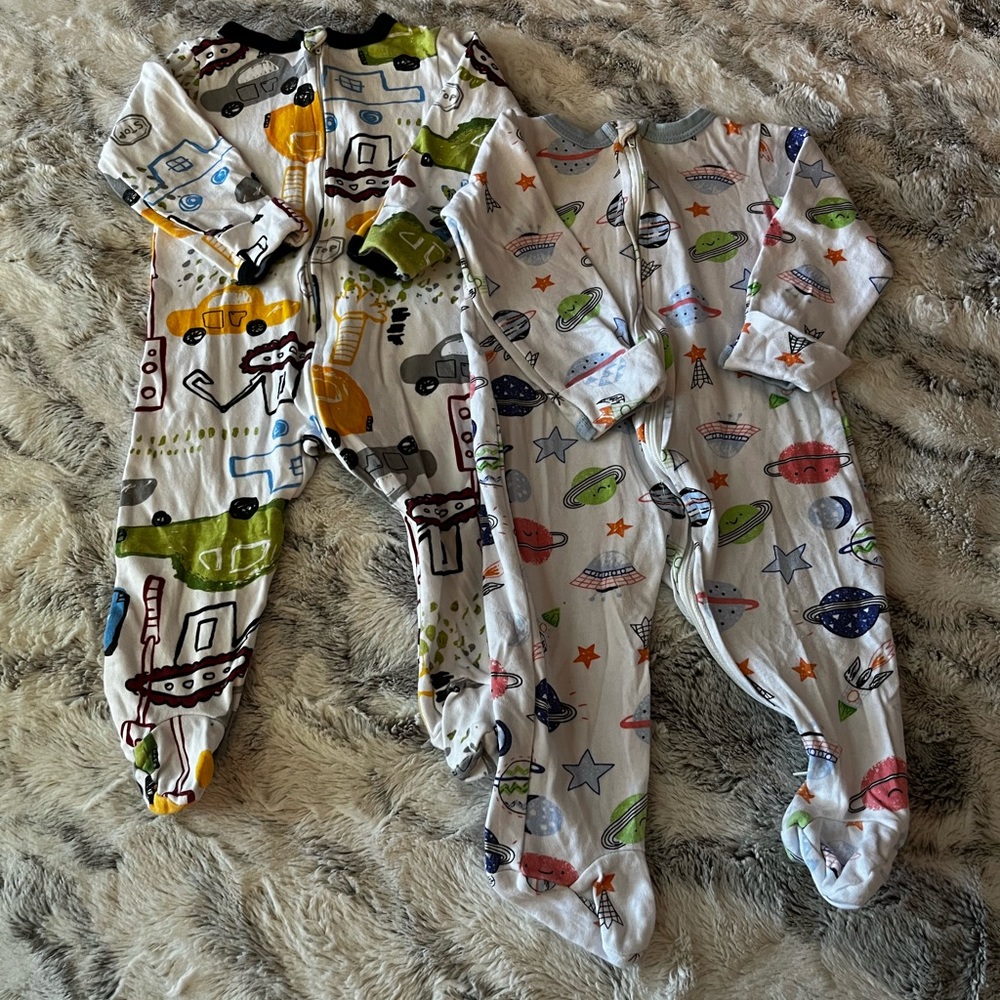 Aablexema 2 pack Footed Pajamas w/cuffs (boys) 6-9 month